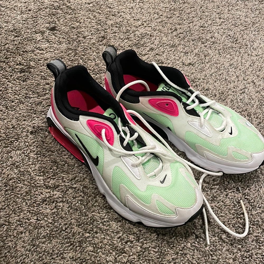 Gently used Nikes women size 8